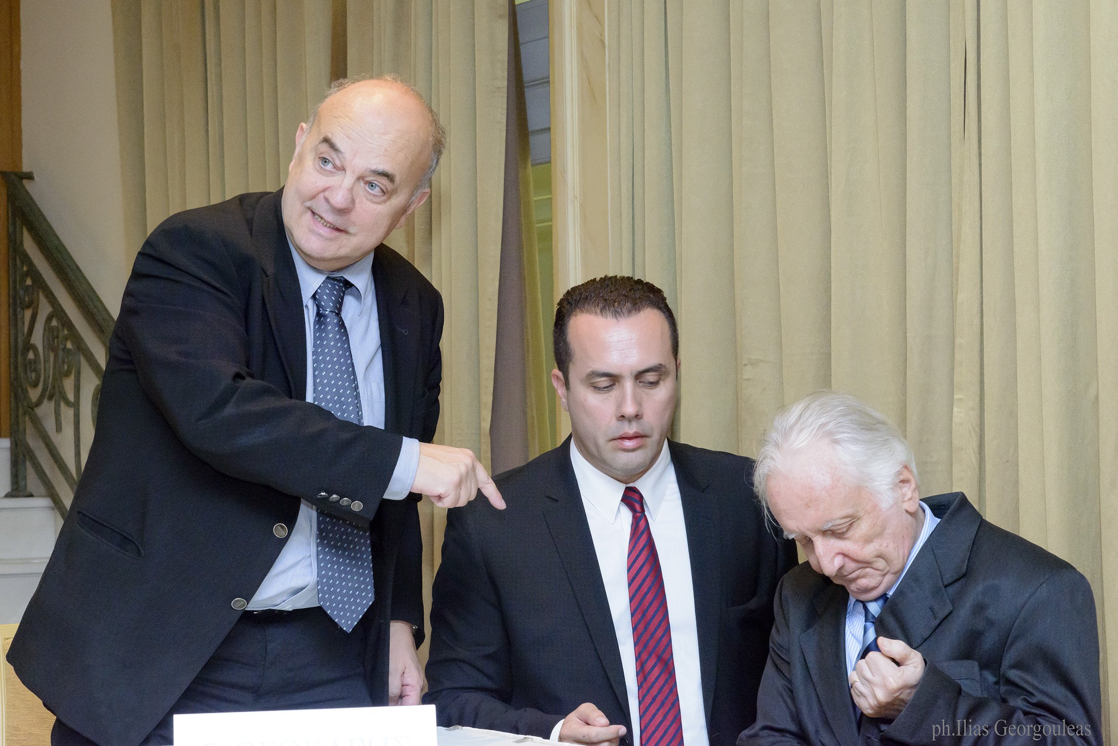 Θ' ΕΠΙΣΤΗΜΟΝΙΚΗ ΣΥΓΚΕΝΤΡΩΣΗ SOS ΙΑΤΡΩΝ