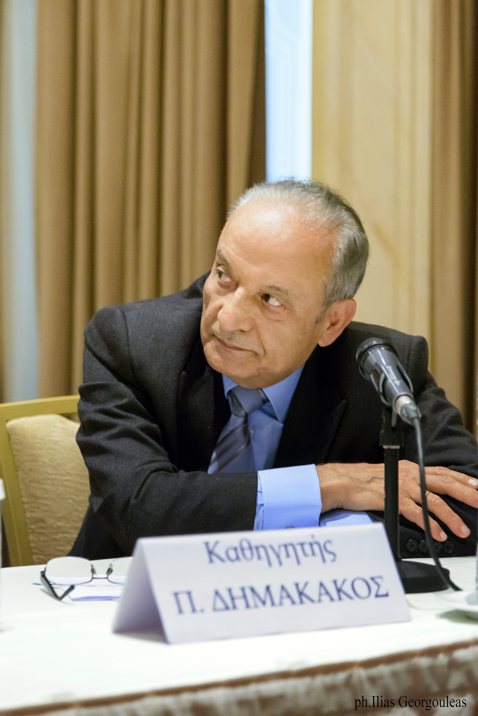 Καθηγητής Αγγειοχειρουργικής, Δημακάκος